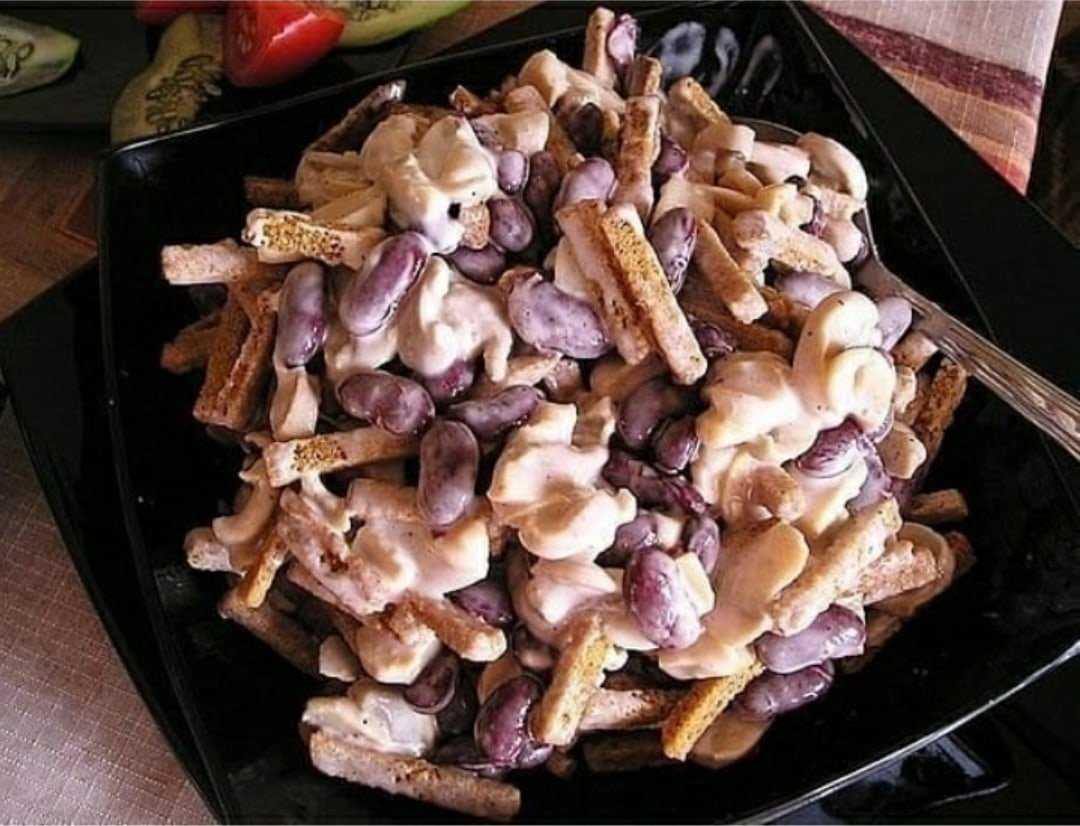 Салаты с копченой колбасой и помидорами: топ 8 рецептов с фото