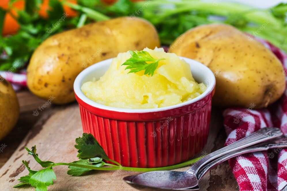 Картофельное пюре — рецепт с молоком и маслом