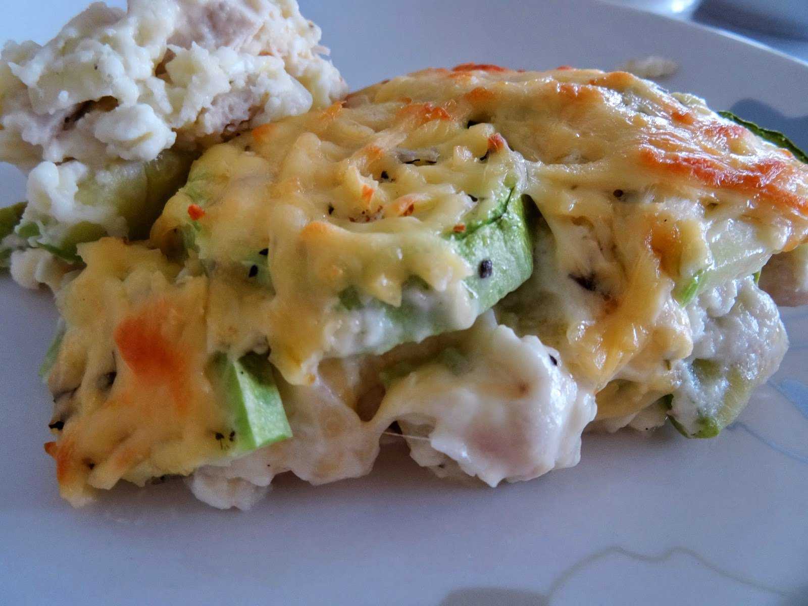 Овощная запеканка с рисом и курицей