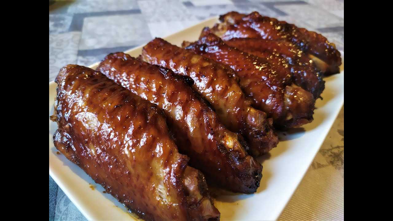 Крыло индейки в духовке, мультиварке, на сковороде. рецепты, как вкусно приготовить, сколько варить, запекать, жарить. фото