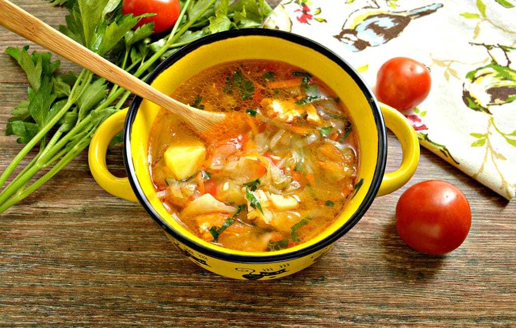 Щи из свежей и квашеной капусты: 4 вкусных рецепта