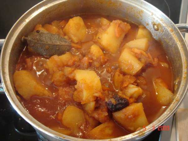 Картошка с тушенкой в кастрюле: рецепты, вкусно приготовить действительно просто