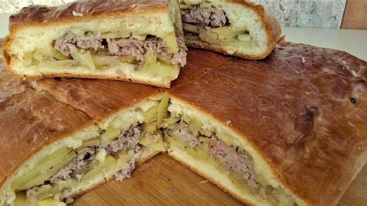 Пирог с фаршем и картошкой в духовке – 7 рецептов