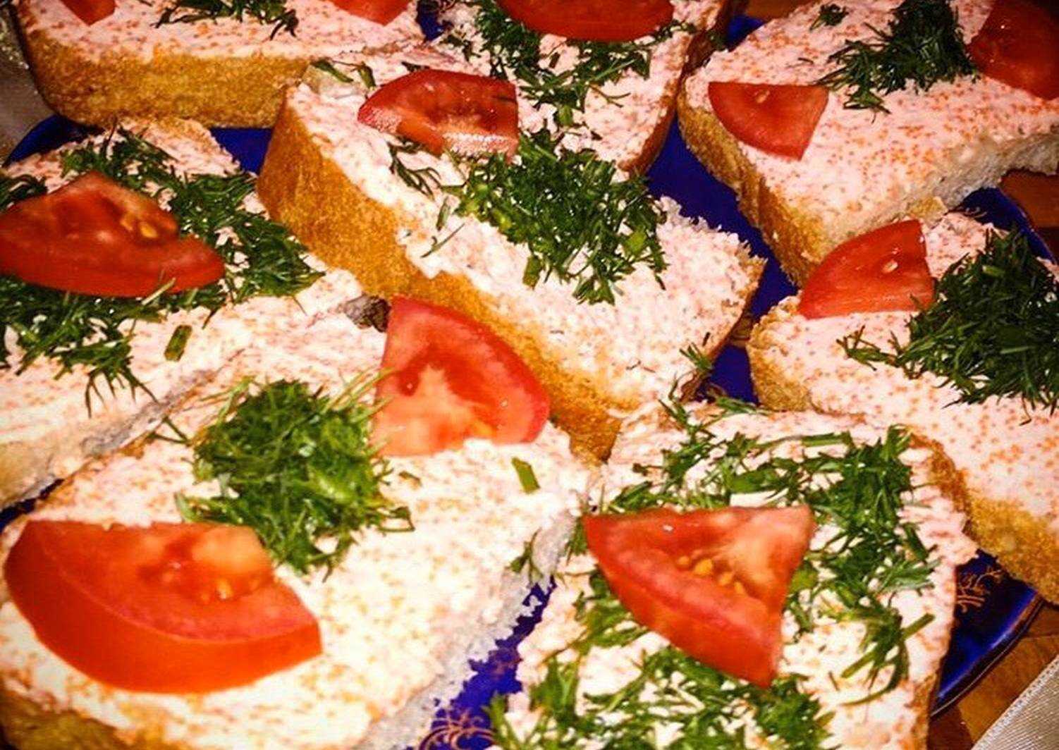 Бутерброды с икрой на праздничный стол — 7 простых рецептов