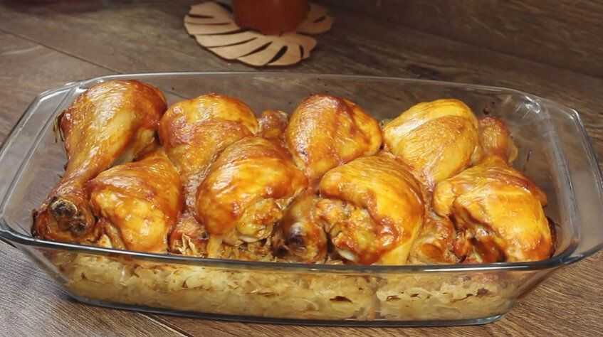 Куриные голени тушёные с капустой с использованием: голени куриные,капуста белокачанная,морковь,лук репчатый Куриные голени тушёные с капустой- отличный вариант как для обеда, так и для ужина Настоящее домашнее блюдо, вкусное и ароматное
