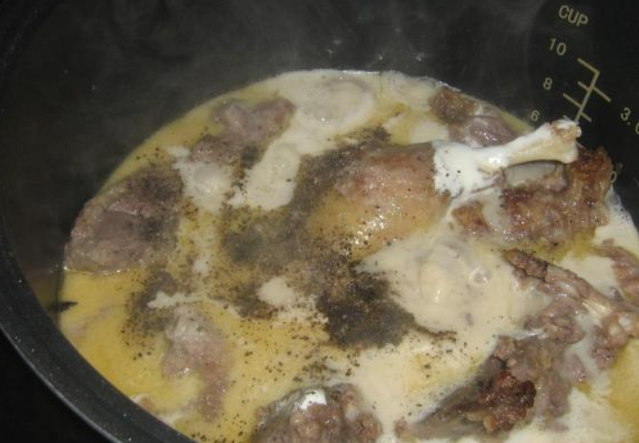 Утка тушеная кусочками в собственном соку: пошаговый рецепт с фото