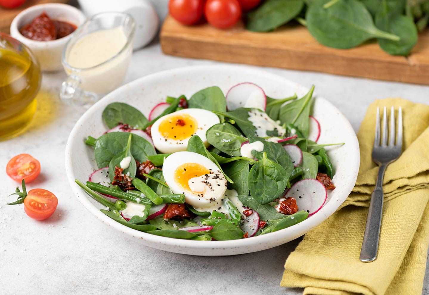 20 рецептов вкусных и полезных салатов со шпинатом