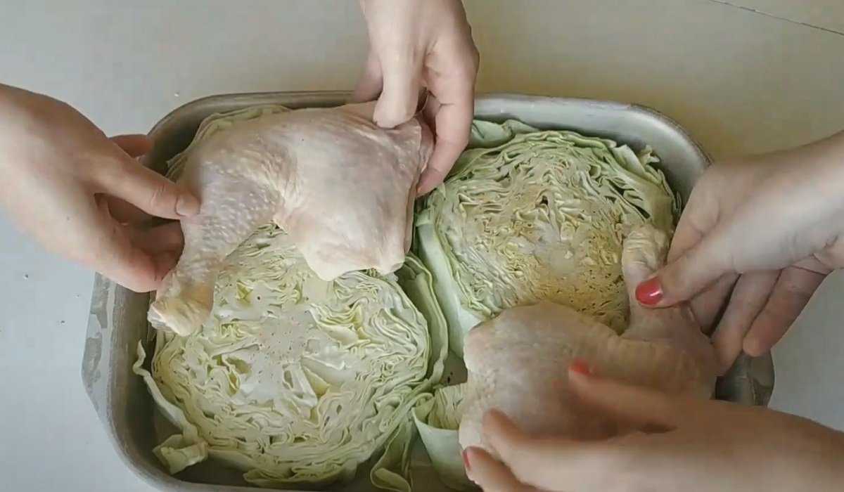 Как тушить капусту — рецепты тушёной капусты с курицей в сковороде, кастрюле, мультиварке