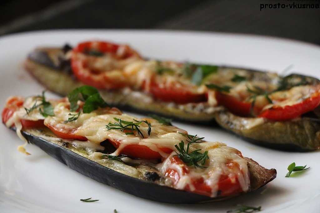 Запеченные баклажаны в духовке с помидорами и сыром: 6 рецептов