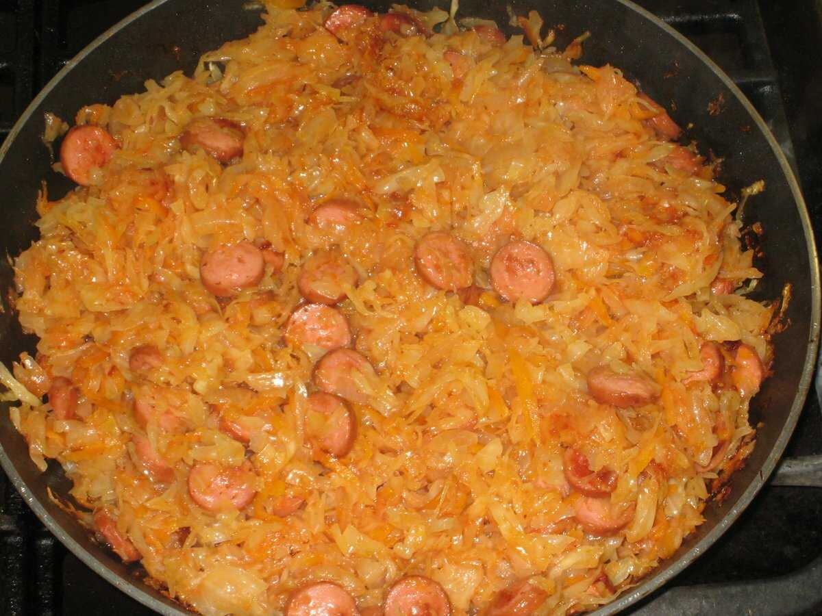 Бигус с сосисками - 7 рецептов, белокочанная капуста, квашеная капуста