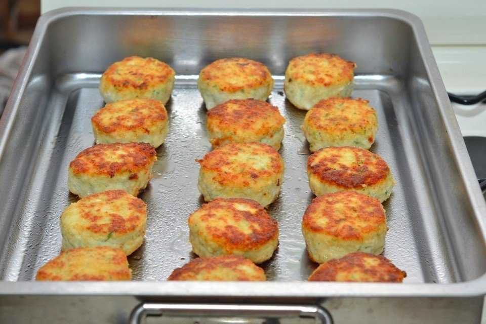 Куриные котлеты в духовке: самые вкусные и сочные рецепты котлет из курицы