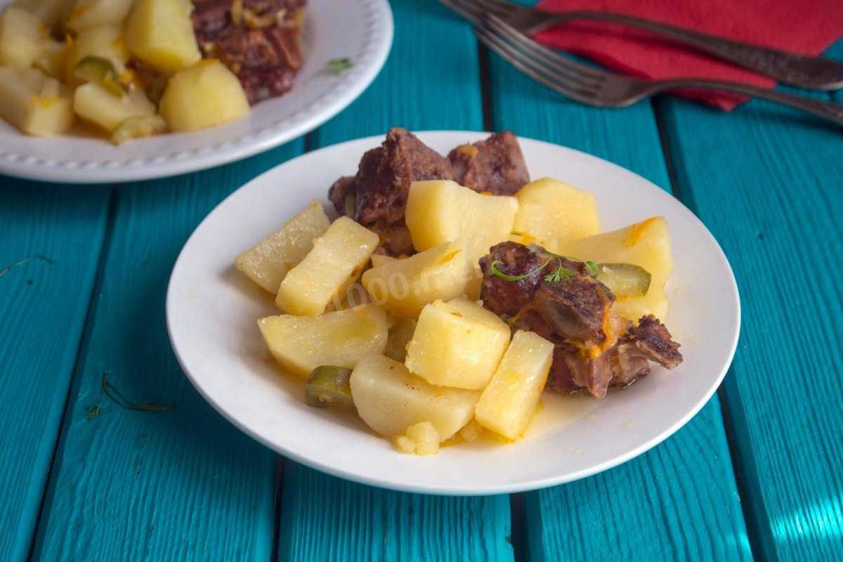 Свиные ребрышки с картошкой в горшочках: 4 рецепта, особенности приготовления - onwomen.ru