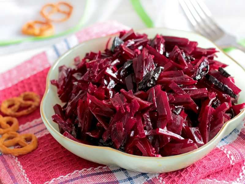 Салат со свеклой и черносливом: 7 рецептов с фото, очень вкусных