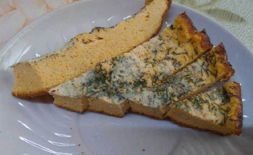 Жареная красная икра. жареная карасевая икра с яйцом