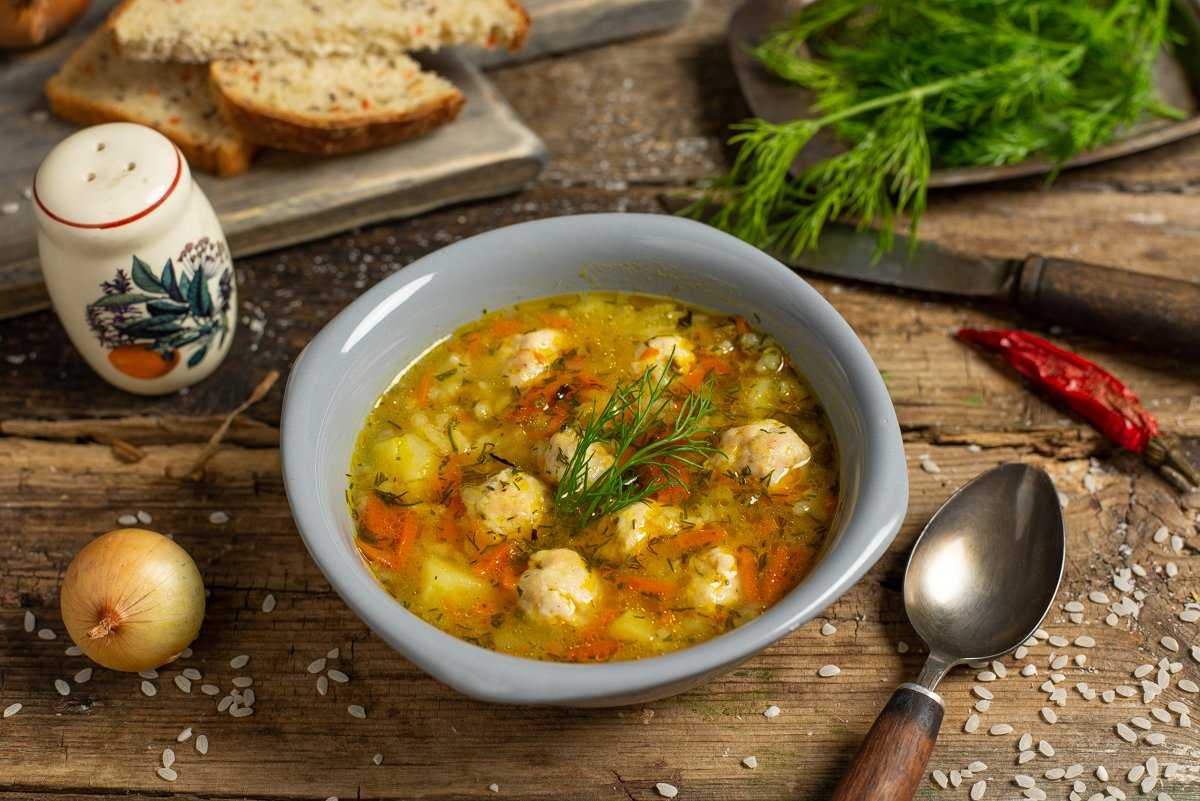 Как приготовить рисовый суп с курицей: пошаговые рецепты