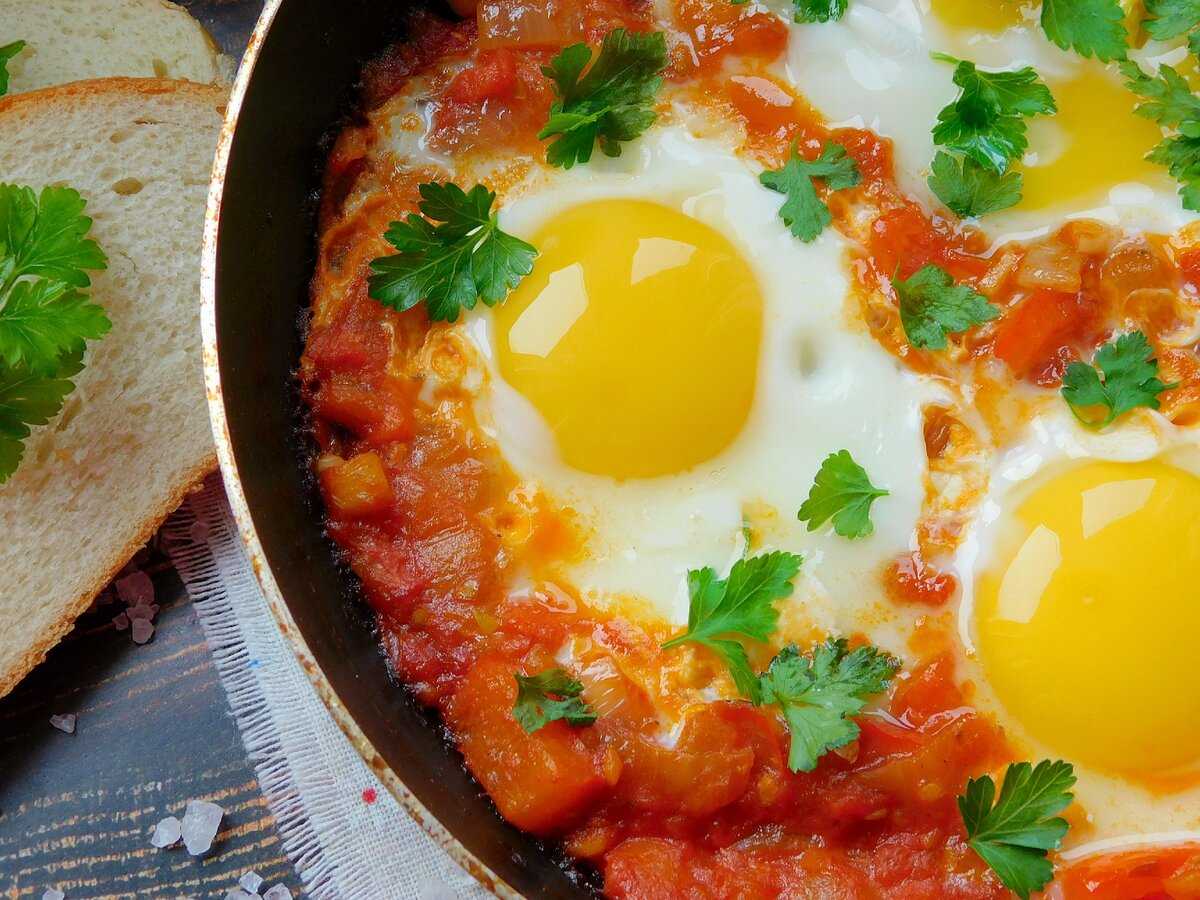 Давайте приготовим яичницу с картофелем и сыром