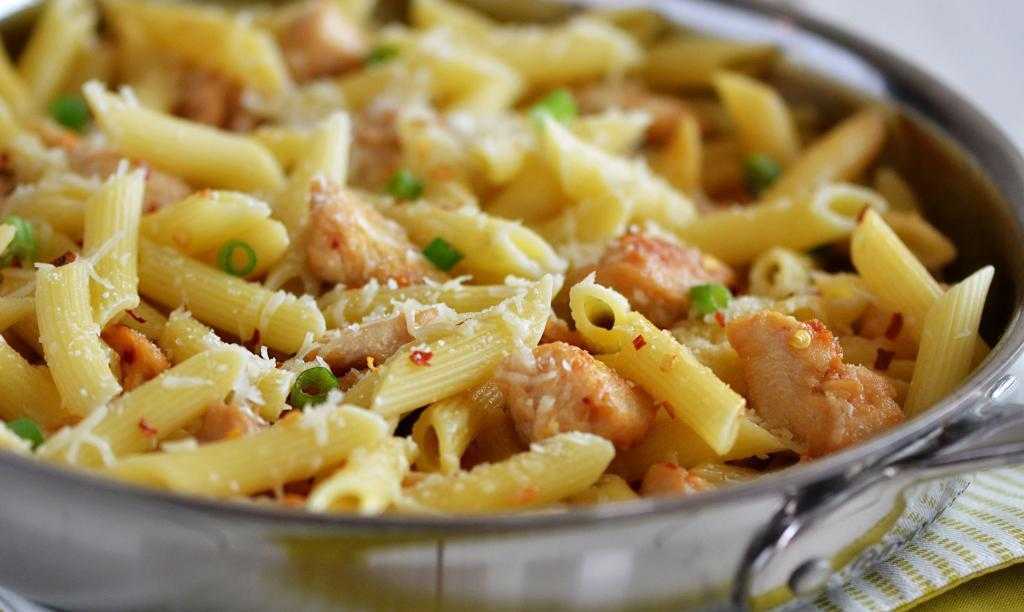 Курица с макаронами в сливочном соусе - очень вкусные рецепты
