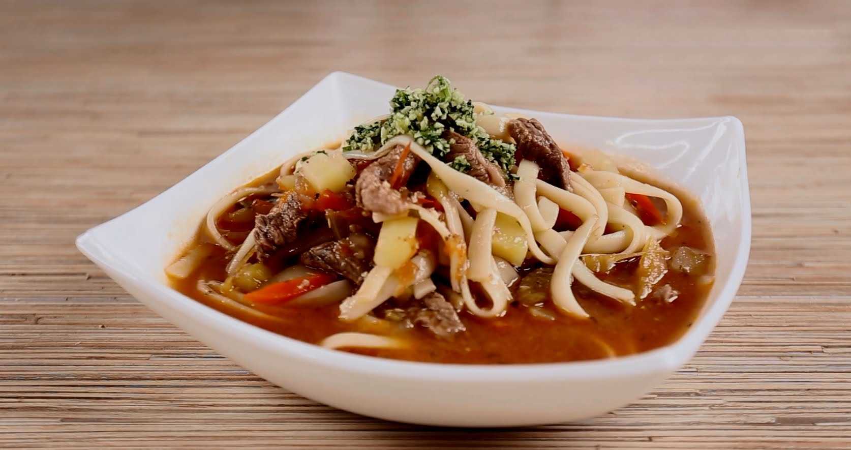 Суп с пельменями на курином бульоне: пошаговый рецепт с фото