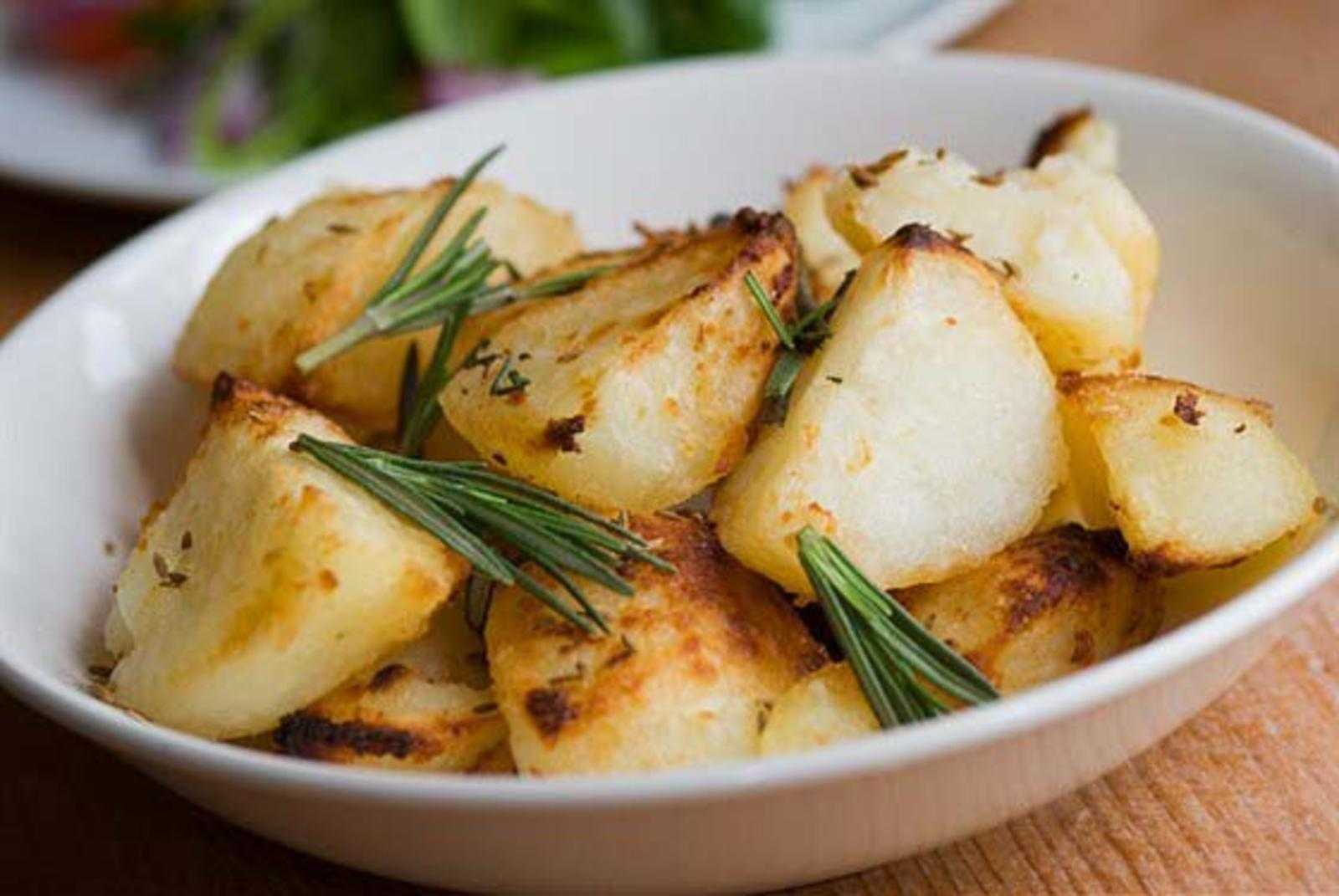 Блюда из картофеля на новый год 2022: 9 вкусных и простых рецептов с фото и видео