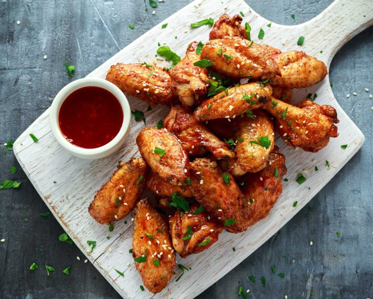 12 рецептов самых вкусных куриных крылышек в духовке