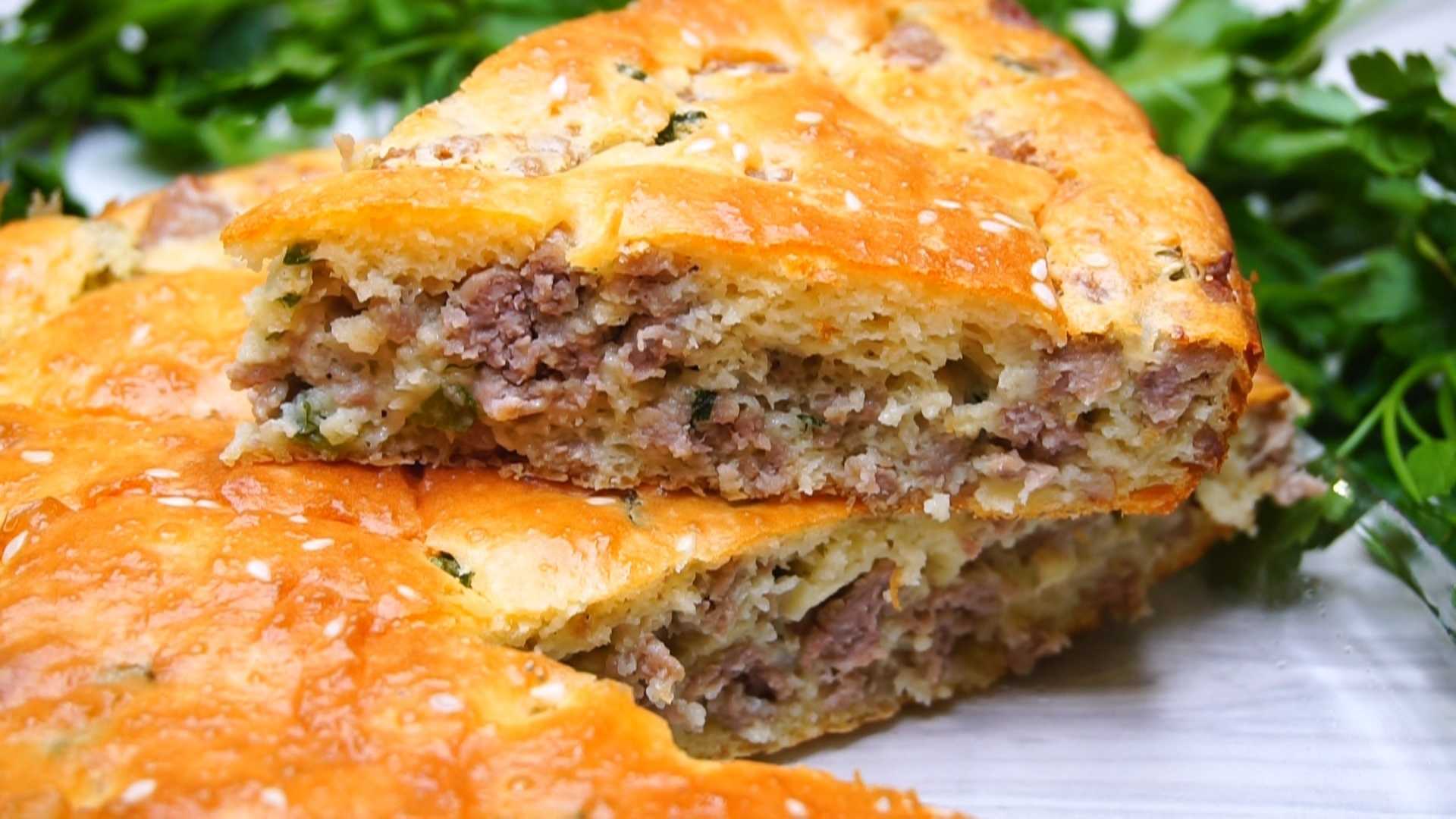 Праздничный пирог с мясом в духовке - 6 рецептов вкусной и сочной выпечки