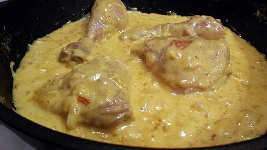 Курица в сметанном соусе – 10 вкусных рецептов