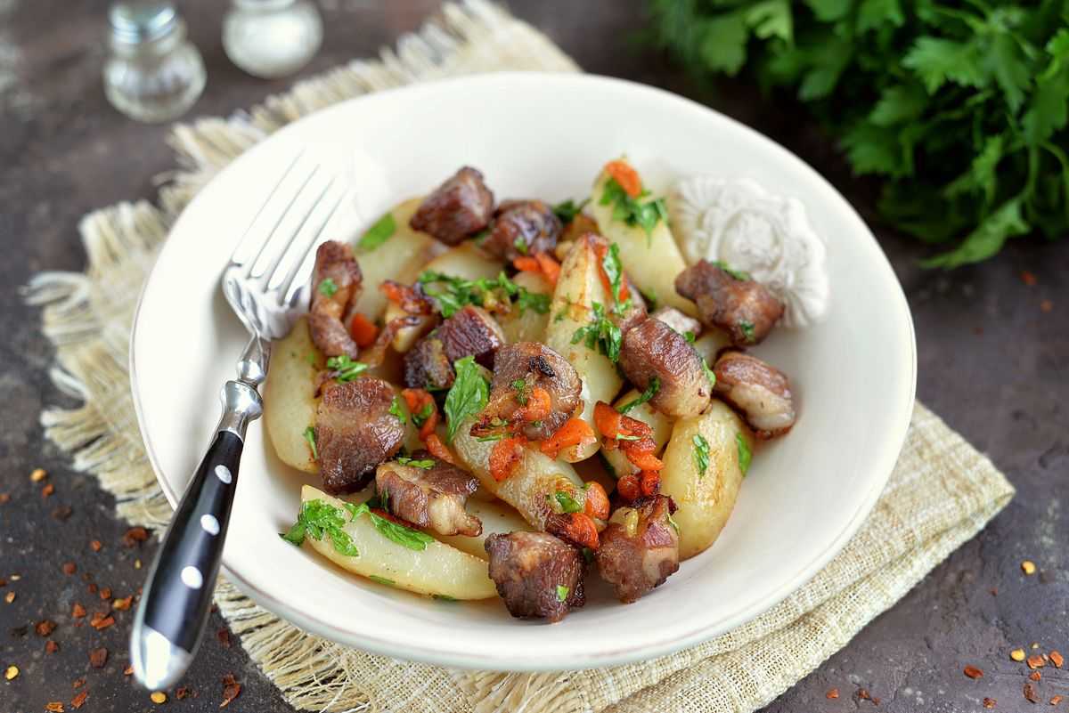 Как готовить картошку с мясом быстро и вкусно по простым рецептам дома