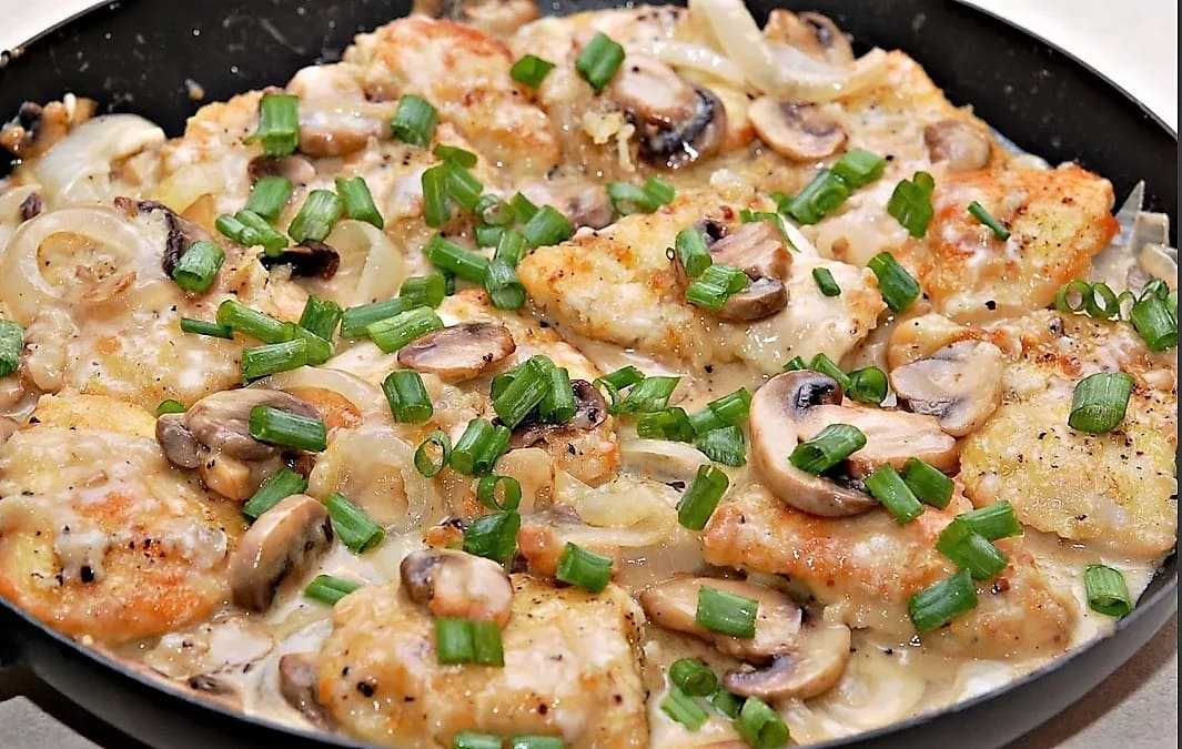 Гуляш из куриного филе – впечатляет! разные варианты гуляша из куриного филе с подливой на сметане, томате, сливках, с грибами - автор екатерина данилова - журнал женское мнение
