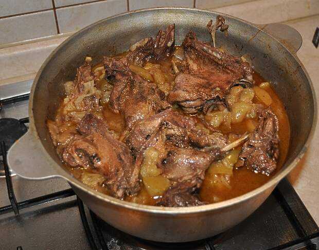 Утка тушеная, вкусные рецепты с пошаговыми фото