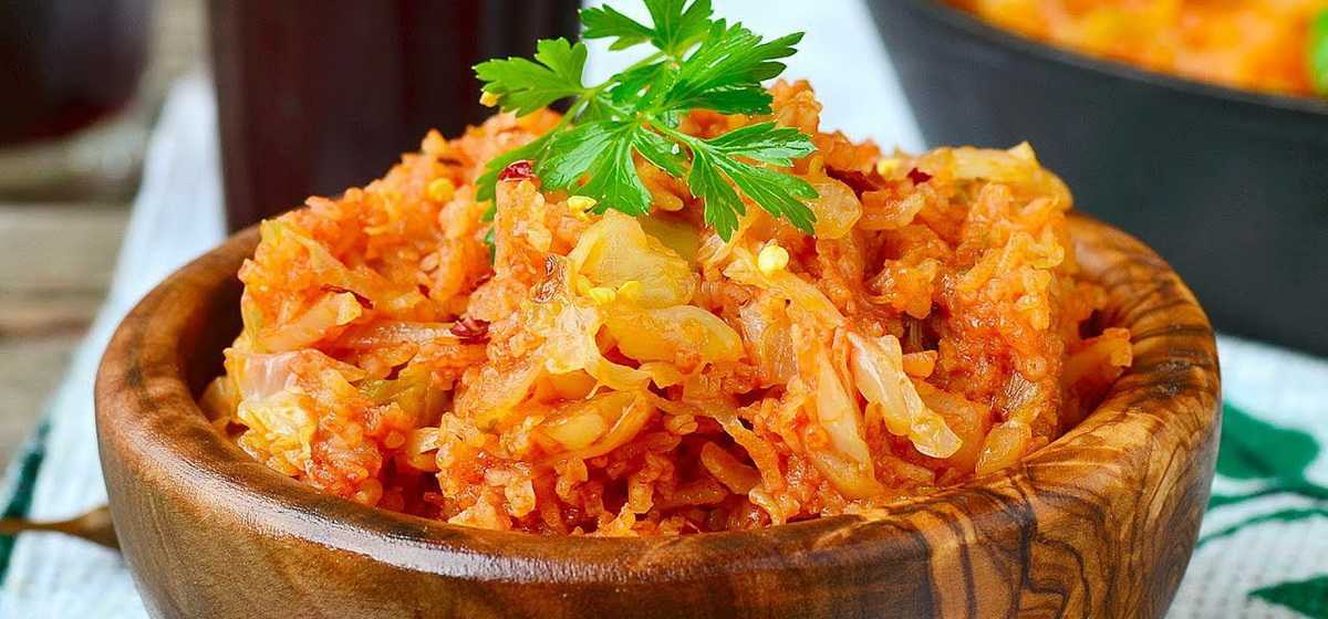 Бигус - это второе блюдо из мяса и капусты. экопарк  z