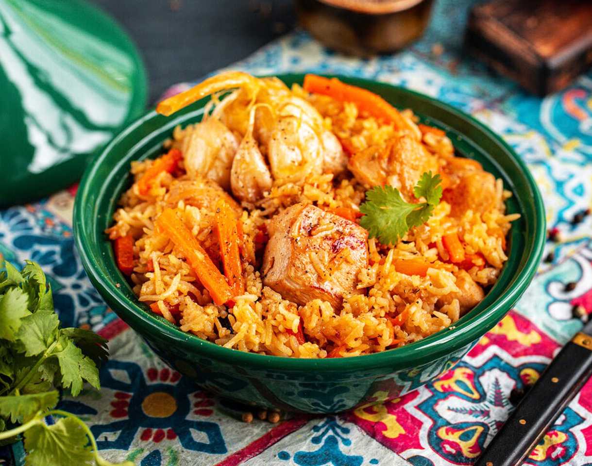 Два в одном: и мясо, и плов! сочные куриные голени с рисом в духовке - вкуснота!