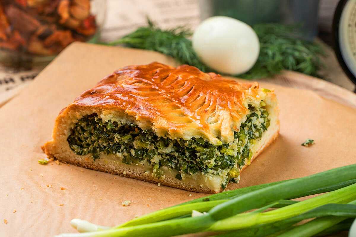 Пирожки с яйцом и зеленым луком - 5 вкусных пошаговых рецептов