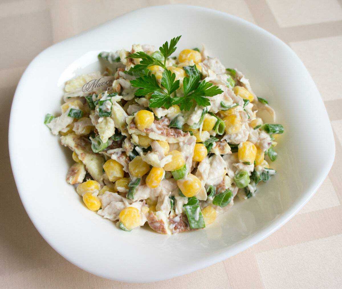 Салаты с курицей и кукурузой — 8 простых рецептов очень вкусных салатов