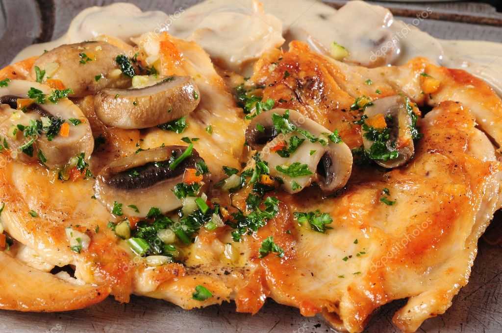 Курица с грибами в сливочном соусе – 8 рецептов, как вкусно приготовить на сковороде и в мультиварке
