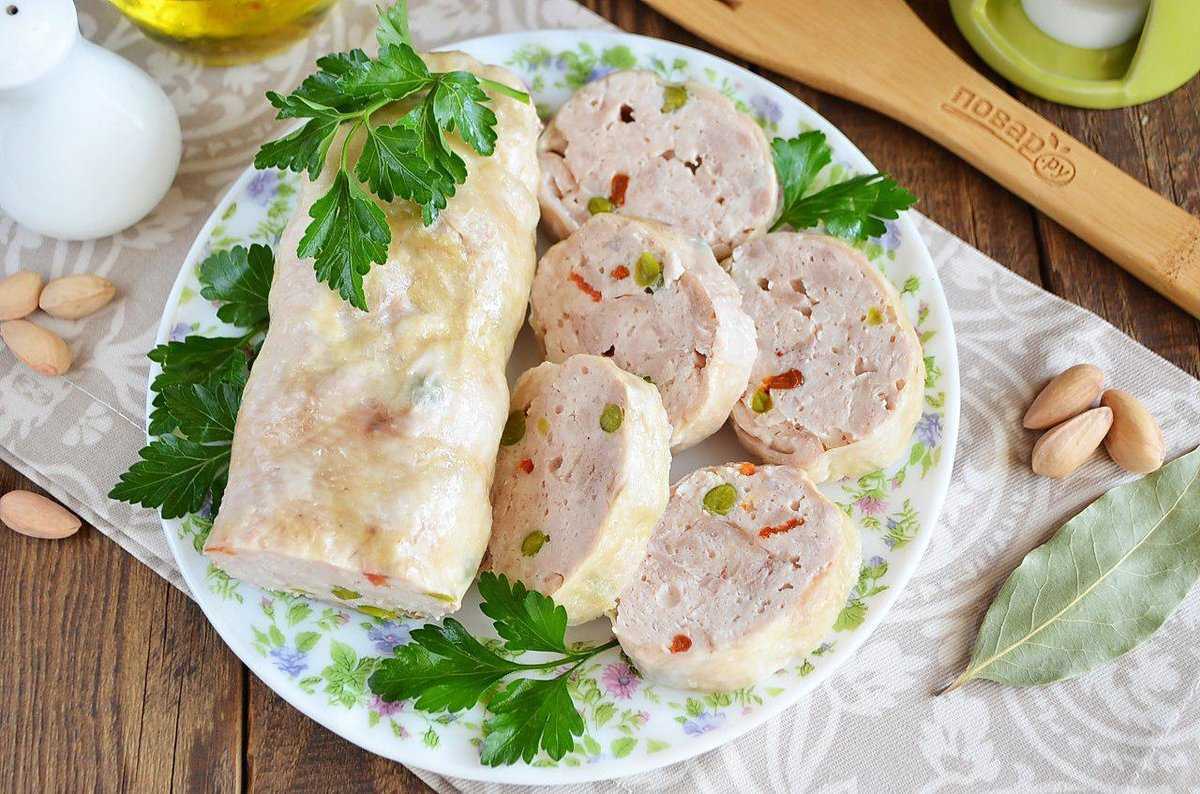 Домашняя колбаса из курицы | 4 рецепта с фото и видео