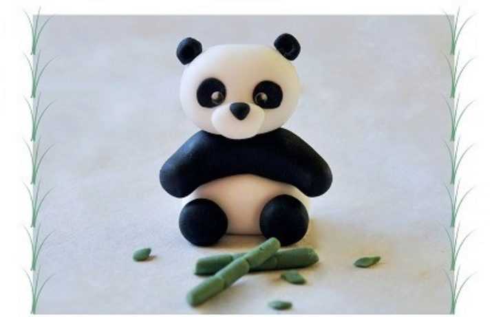 Панда из пластилина (33 фото): как слепить ее пошагово с шишкой? как сделать простую пандочку детям поэтапно? лепка других фигурок - cvrm