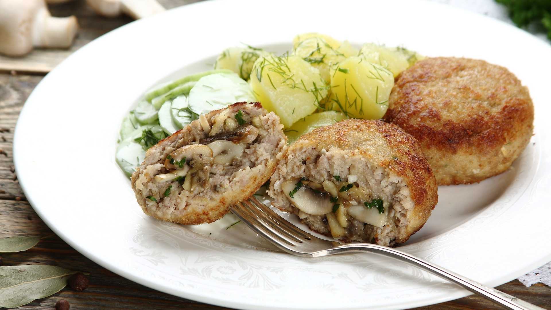 Вкуснейшие котлеты из картошки — как готовить: рецепты пошагово с фото