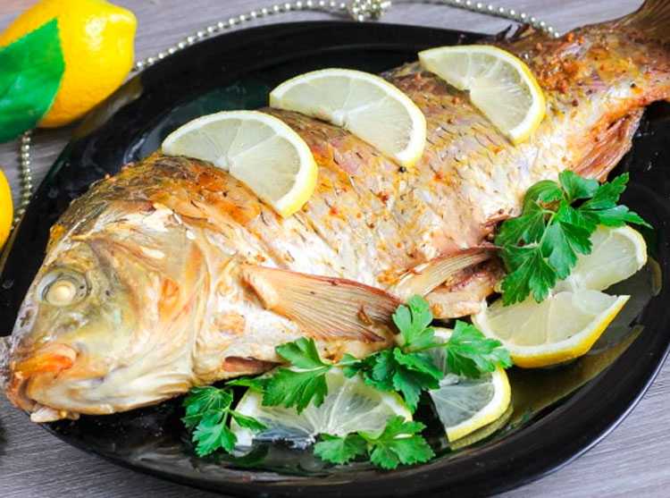 Сазан в духовке: как вкусно приготовить целиком, в фольге, кусочками, с картошкой