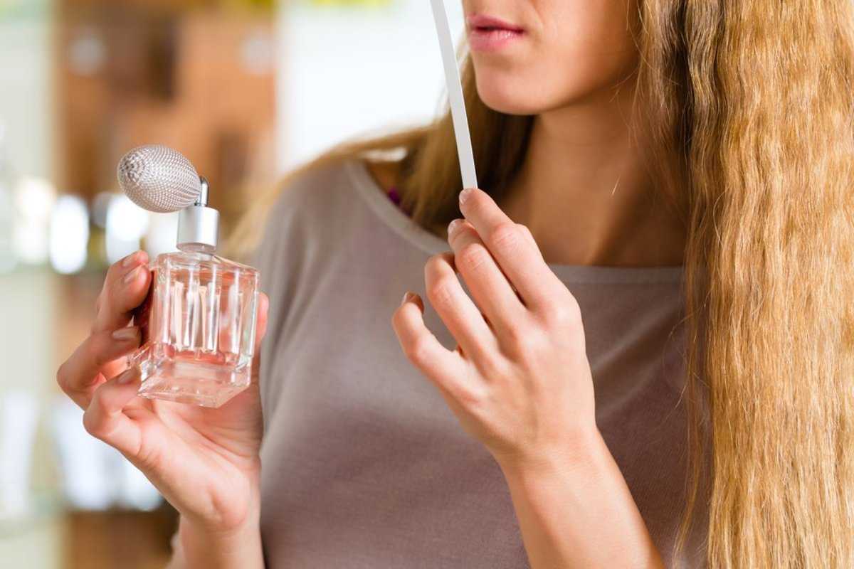 Запахи слышат или чувствуют: как говорить правильно - onwomen.ru