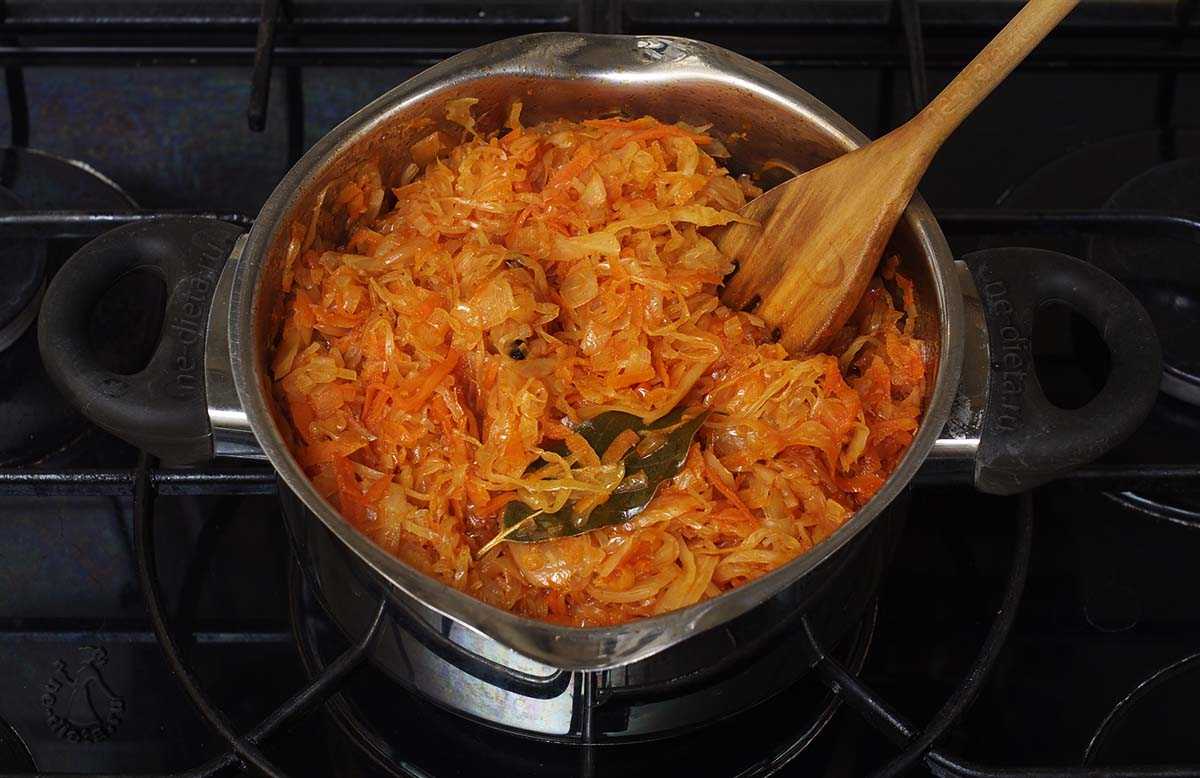 Как тушить капусту — рецепты приготовления вкусной тушёной капусты с картошкой и другими ингредиентами