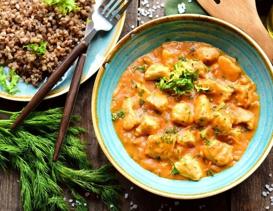 Рецепт приготовления гуляша из курицы с подливкой