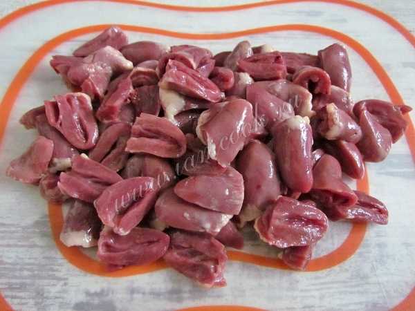 Как правильно обрабатывать куриные сердечки и сколько их варить?