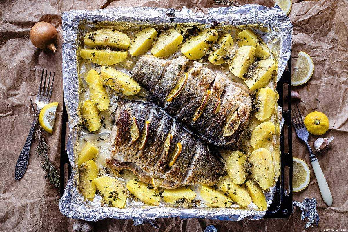 Карась в духовке – простейшие рецепты вкусного запекания
карась, запеченный в духовке — вкусные рецепты с фото. карась запеченый - рецепты приготовления в духовке