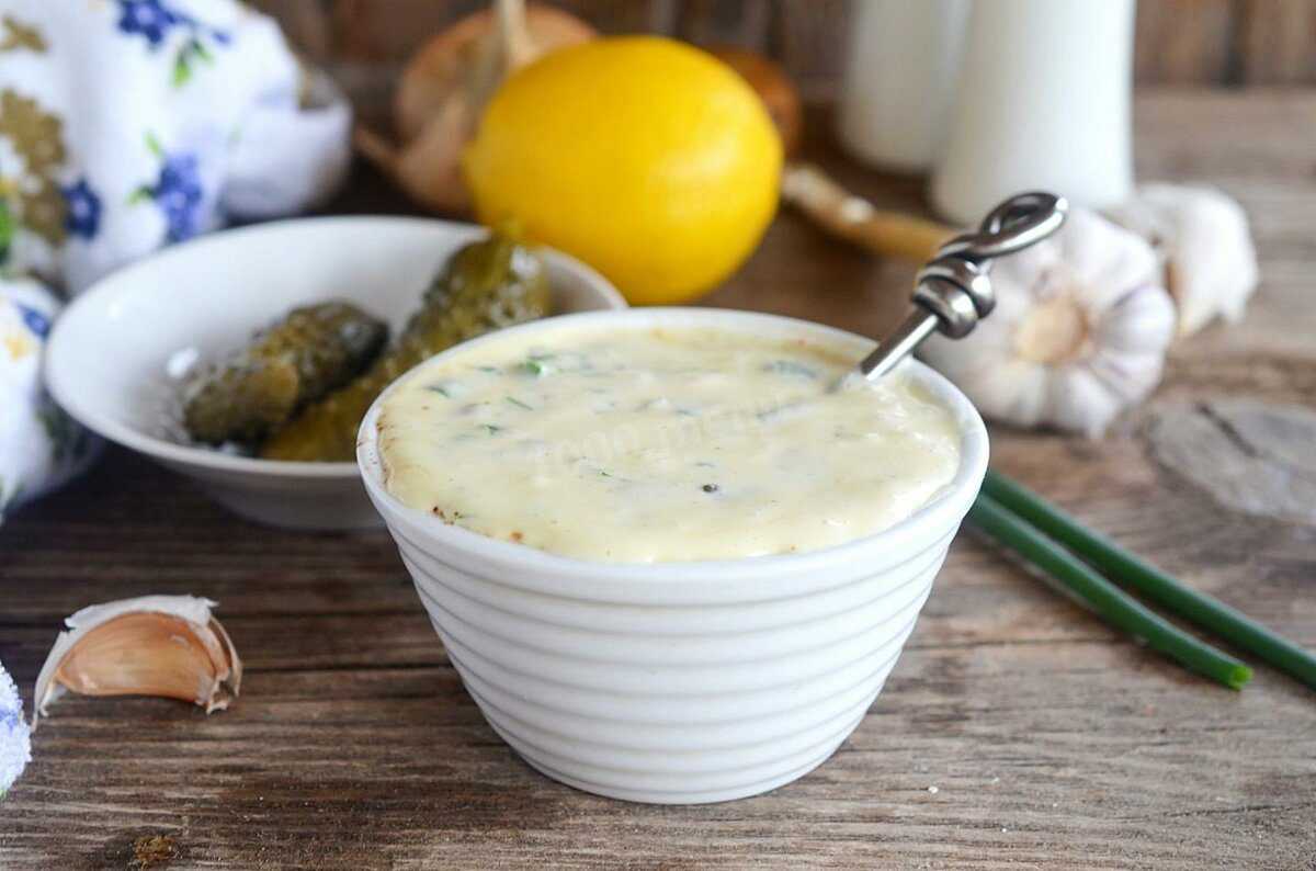 Салат с курицей и солеными огурцами - 10 потрясающих рецептов