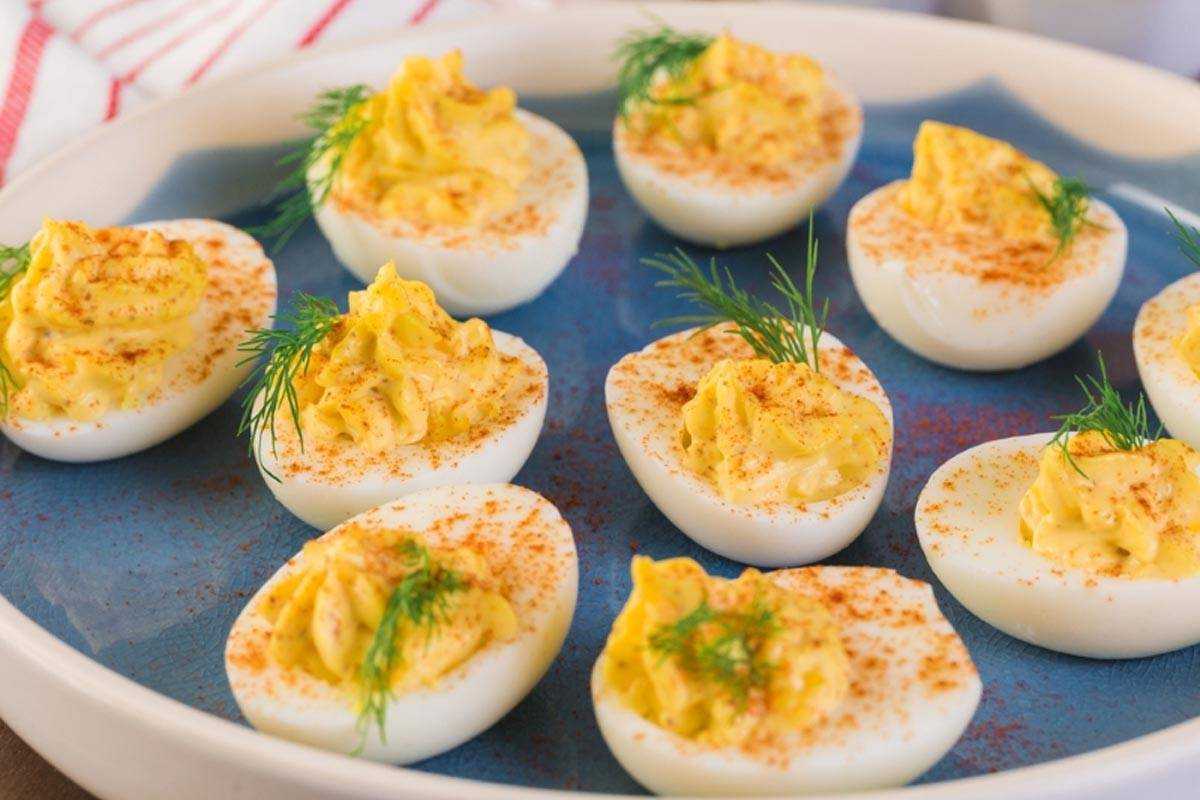 25 вкусных рецептов начинок для фаршированных яиц
