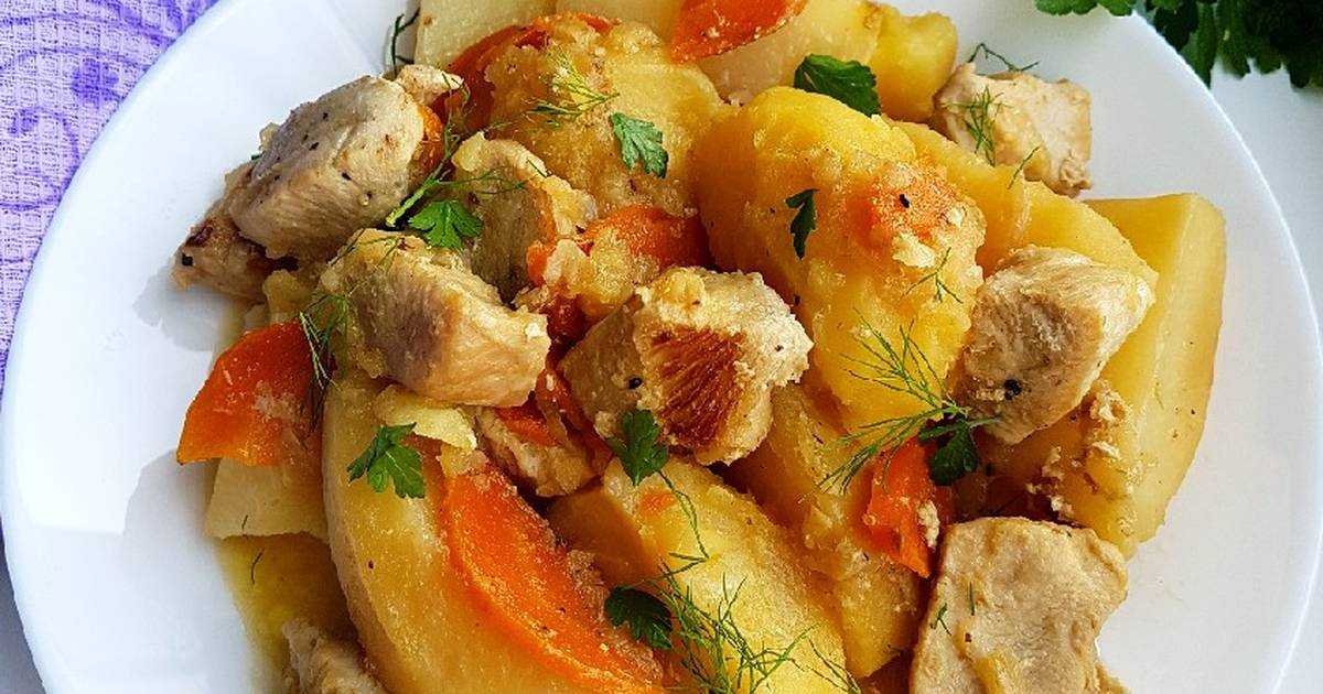 Тушеная картошка с курицей - 3 вкусных домашних рецепта