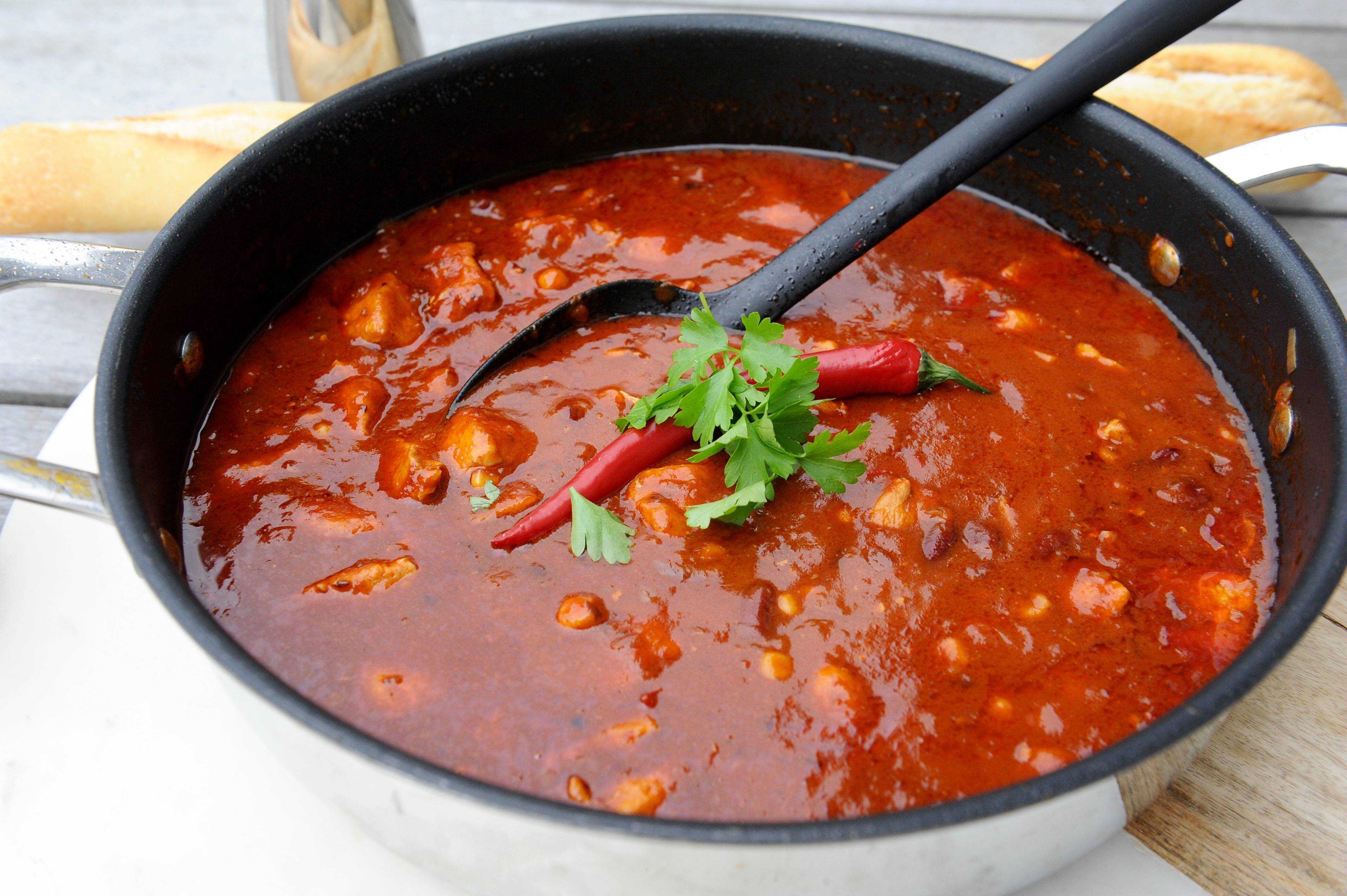 20 соусов к мясу, которые разнообразят привычный рацион