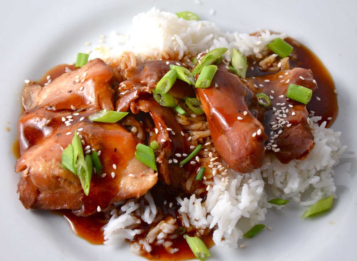 Что подавать с курицей терияки: 13+ вкусных гарниров, которые стоит попробовать