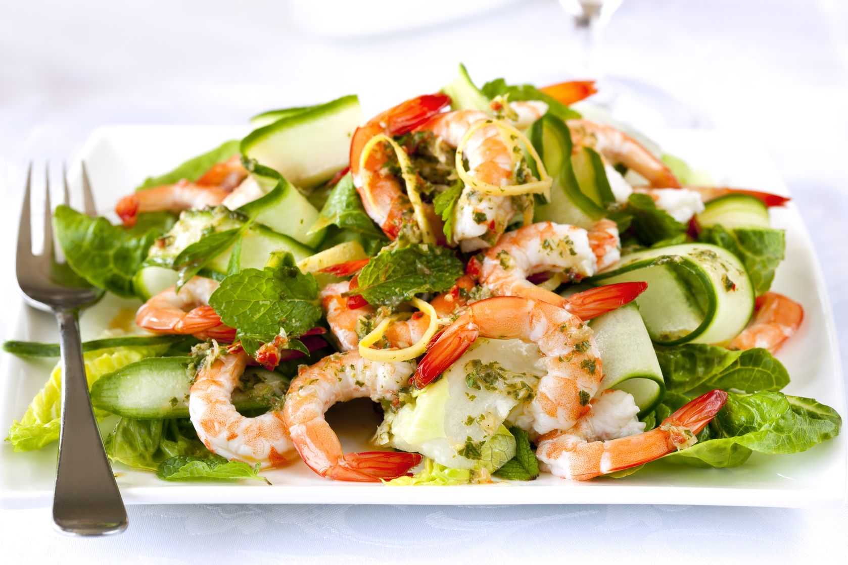 Салаты из морепродуктов - 20 простых, вкусных и недорогих рецептов