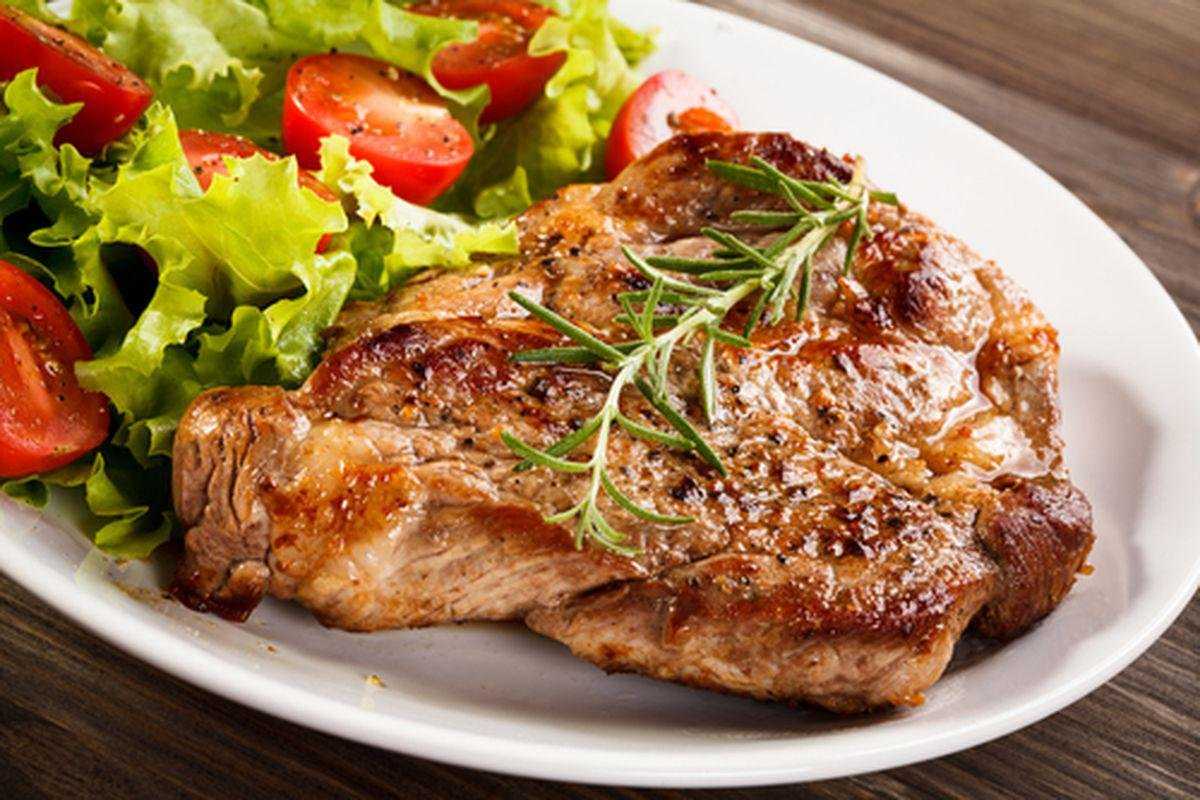 Что подавать со свининой: 25+ вкусных гарниров